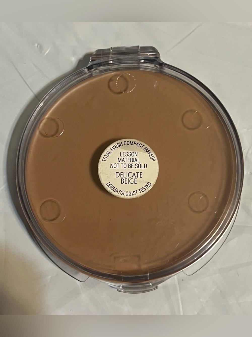 Merle Norman Total Finish Compact Makeup Delicate Beige